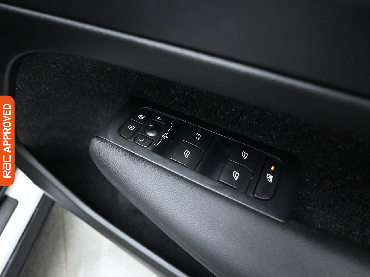 Used Volvo XC40 2018 for sale - 76896196: Photo 25