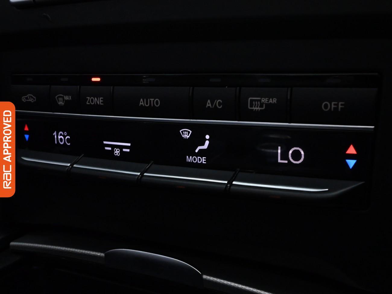 Used Mercedes-Benz E Class 2015 for sale - 76629953: Photo 16