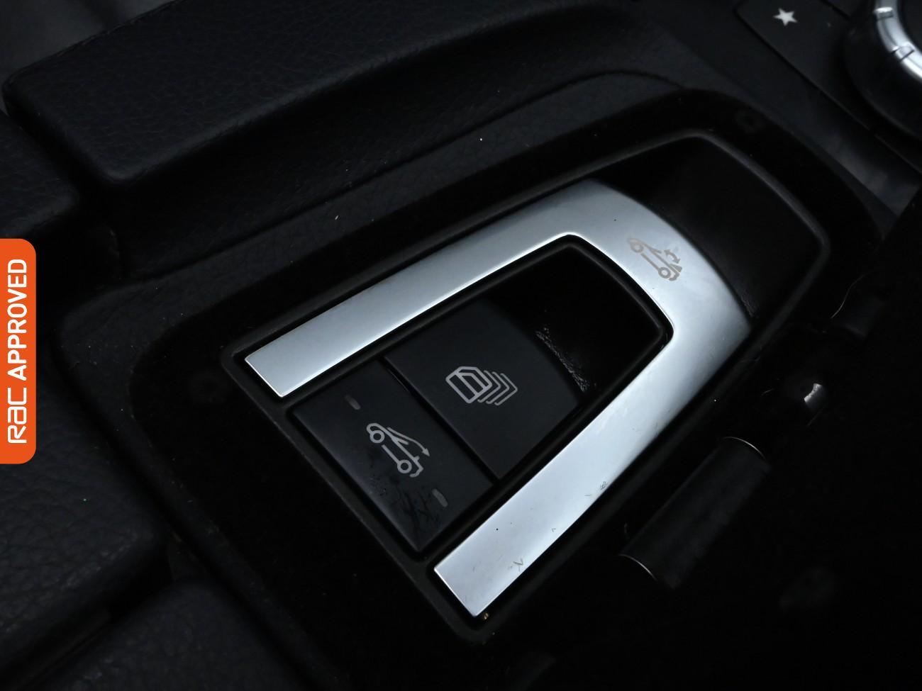 Used Mercedes-Benz E Class 2015 for sale - 76629953: Photo 18