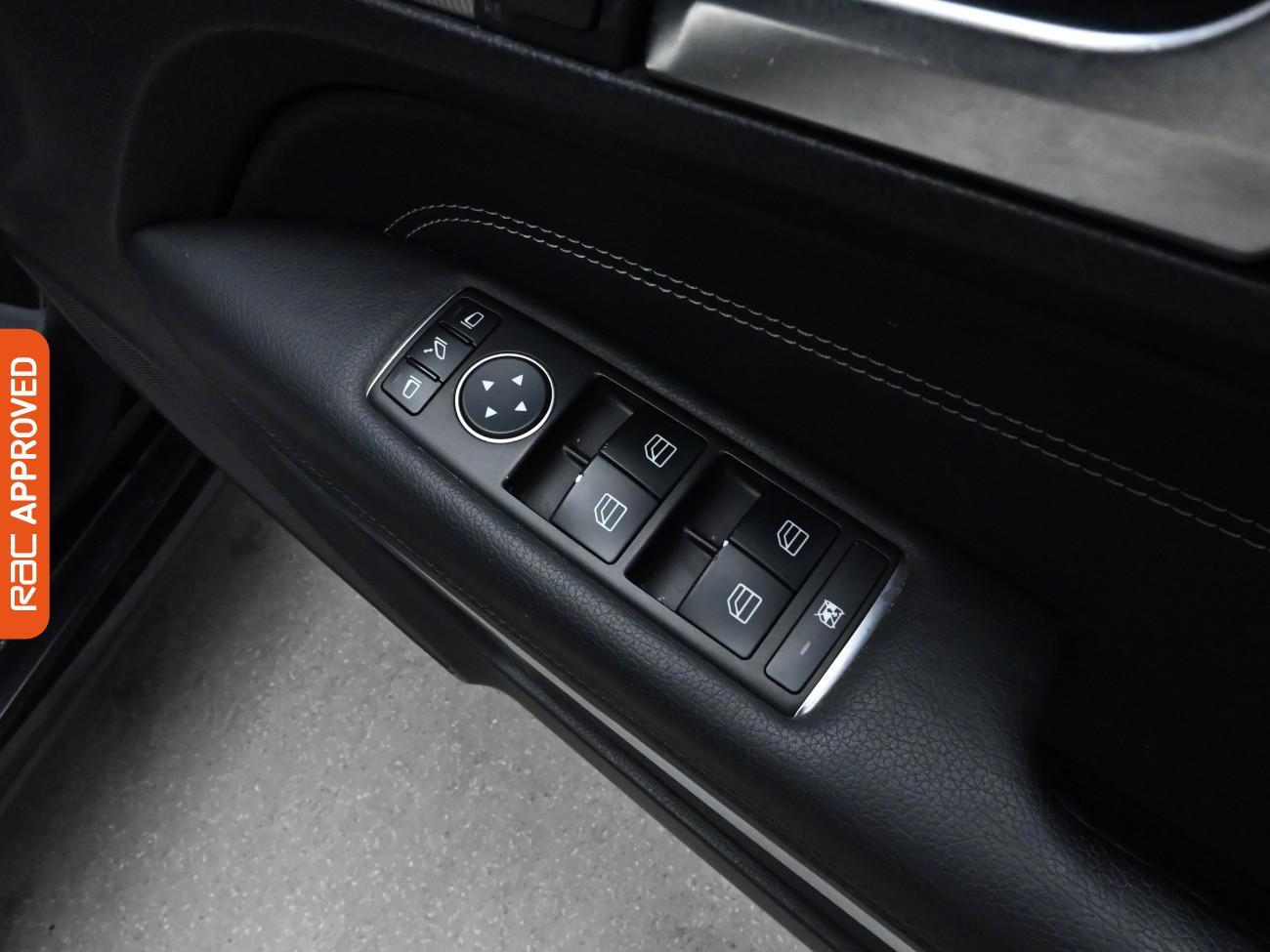 Used Mercedes-Benz E Class 2015 for sale - 76629953: Photo 27