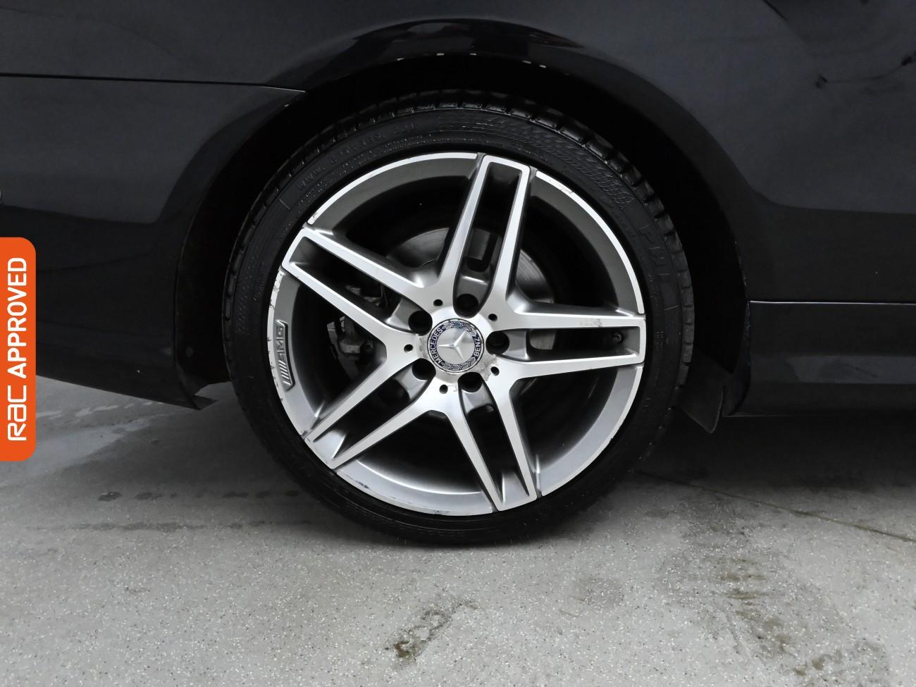 Used Mercedes-Benz E Class 2015 for sale - 76629953: Photo 29