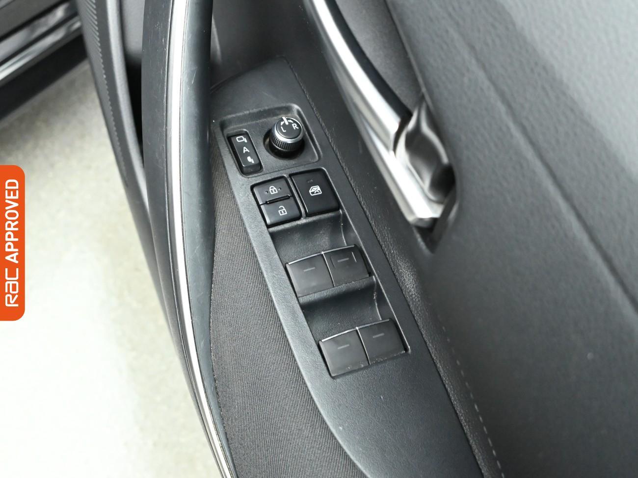 Used Toyota Corolla 2020 for sale - 76576200: Photo 21