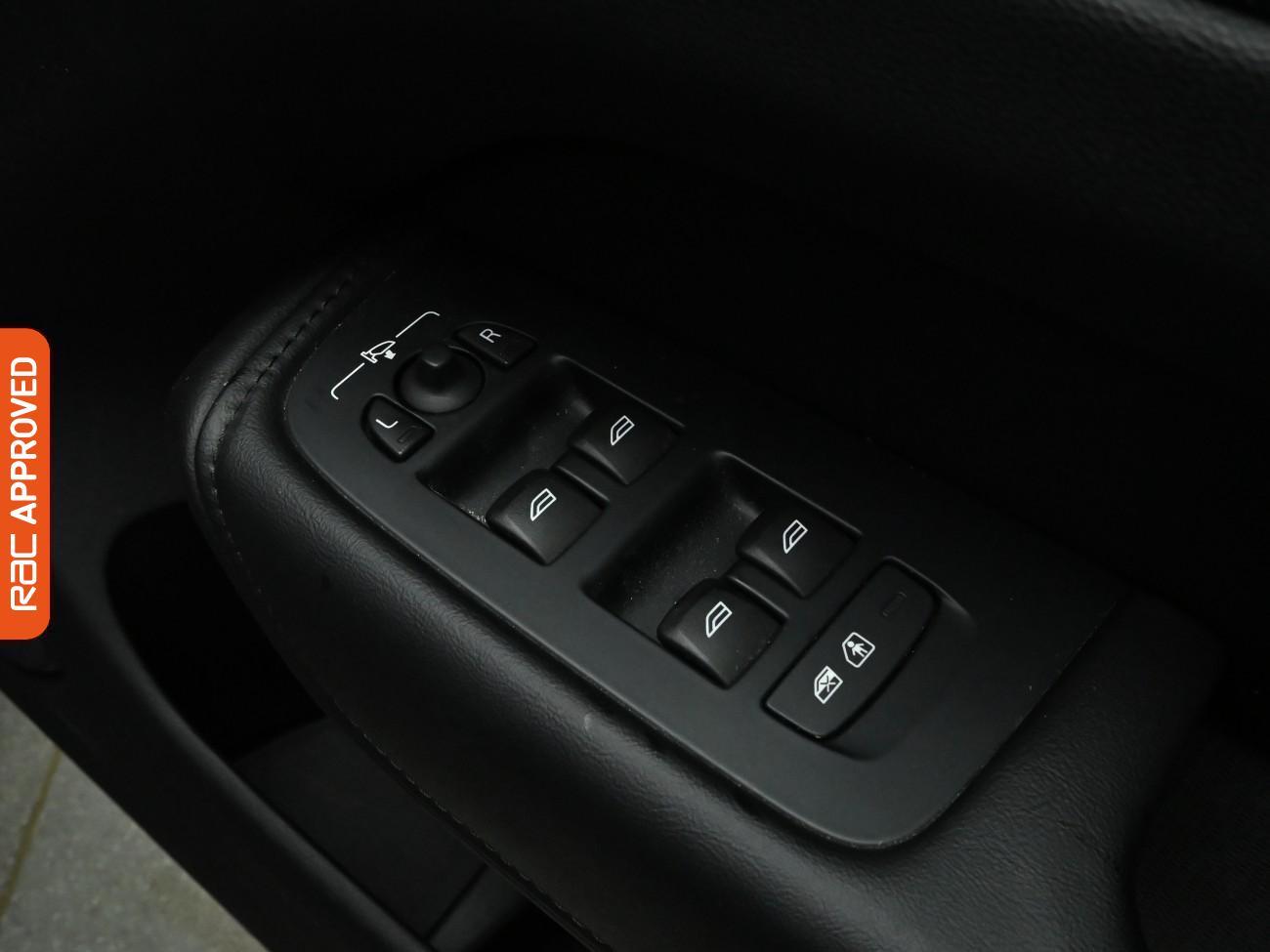 Used Volvo XC60 2023 for sale - 77286891: Photo 24