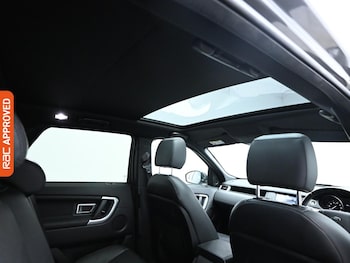 Used Land Rover Discovery Sport 2017 for sale - 75261715: Photo