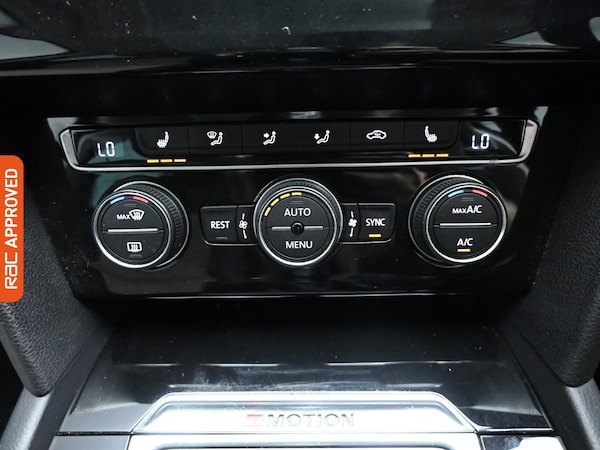 Used Volkswagen Passat 2017 for sale - 75785566: Photo 17