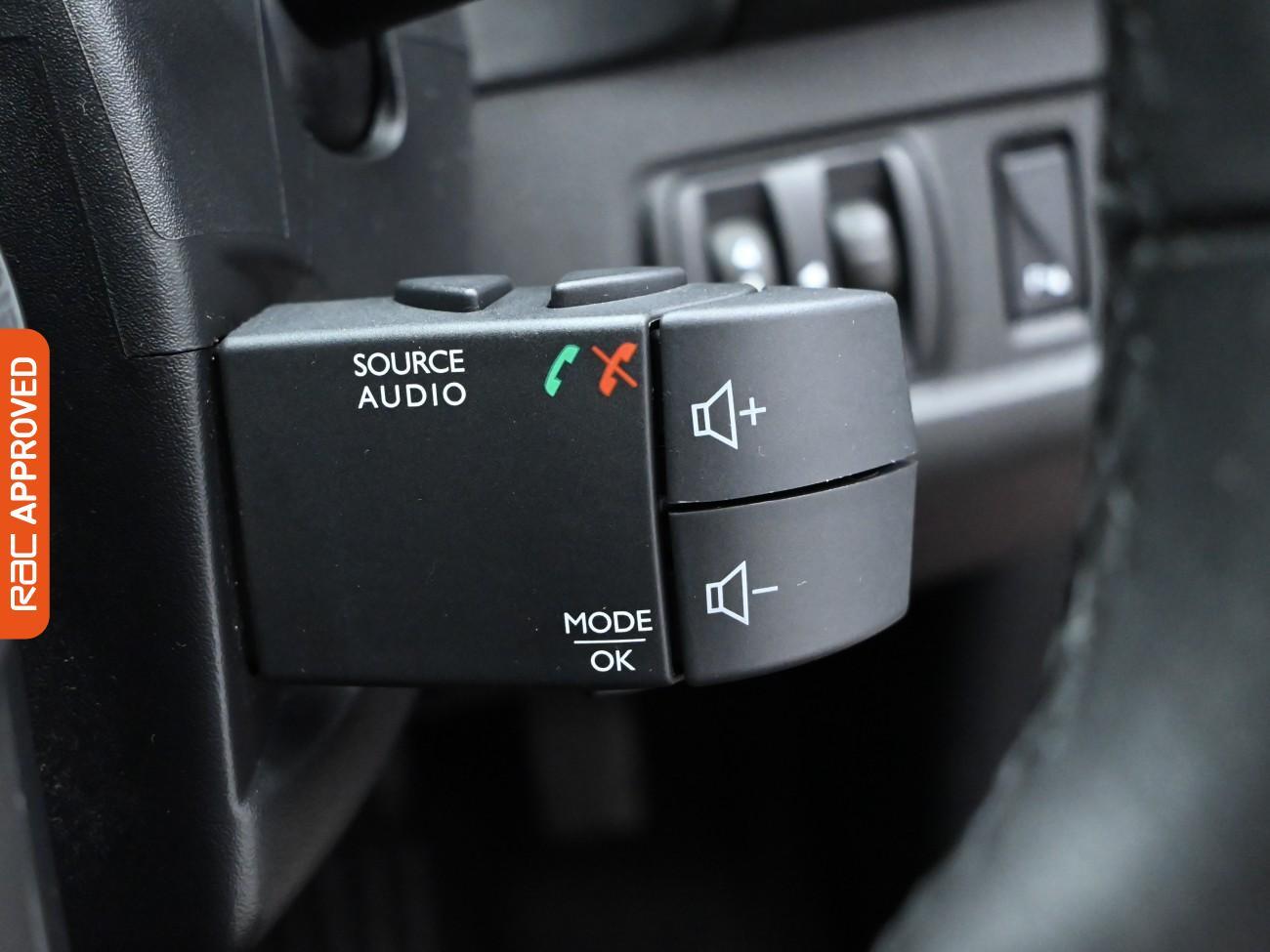 Used Renault Clio 2016 for sale - 76576215: Photo 19