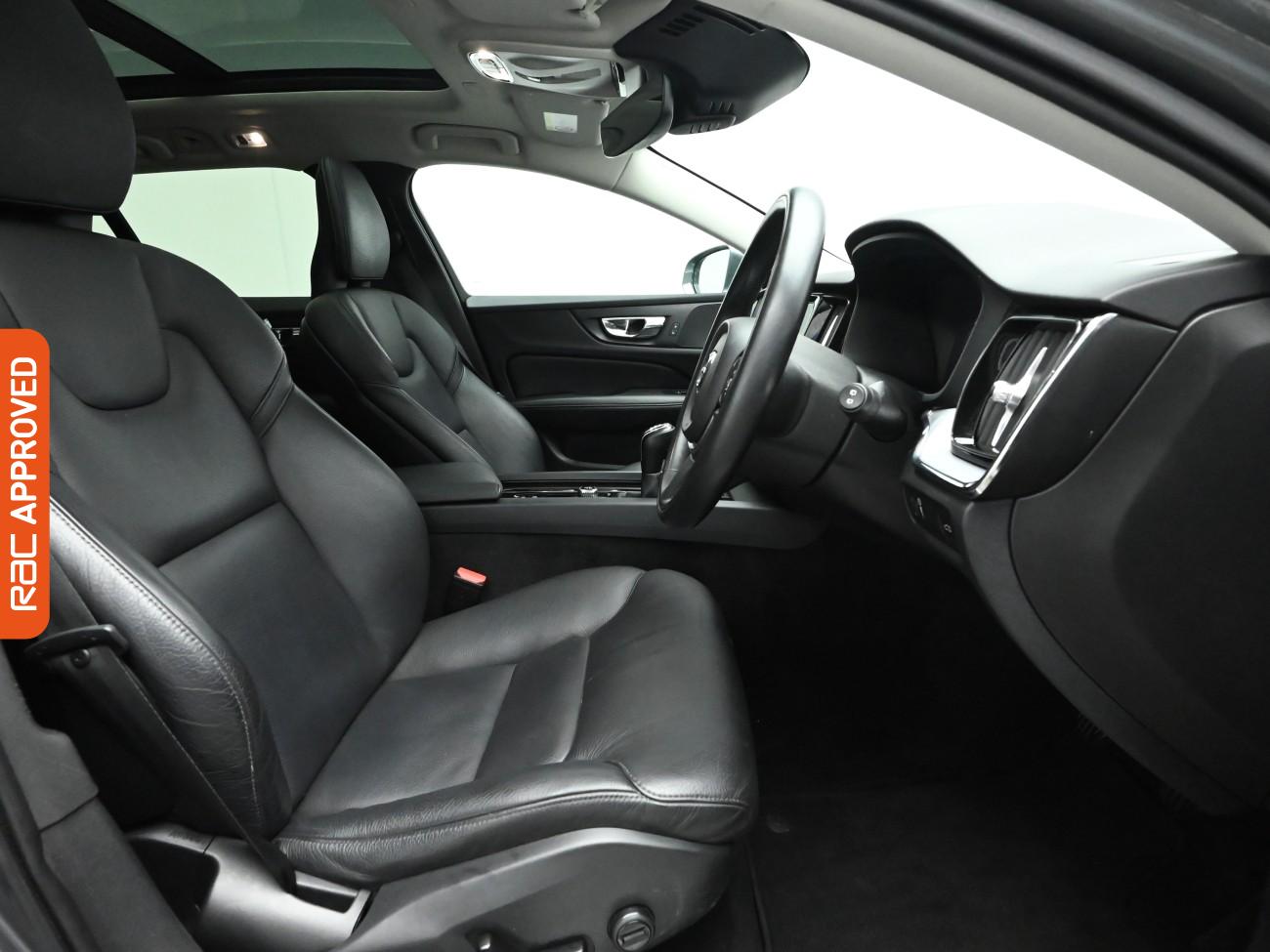 Used Volvo V60 2019 for sale - 76836362: Photo 12