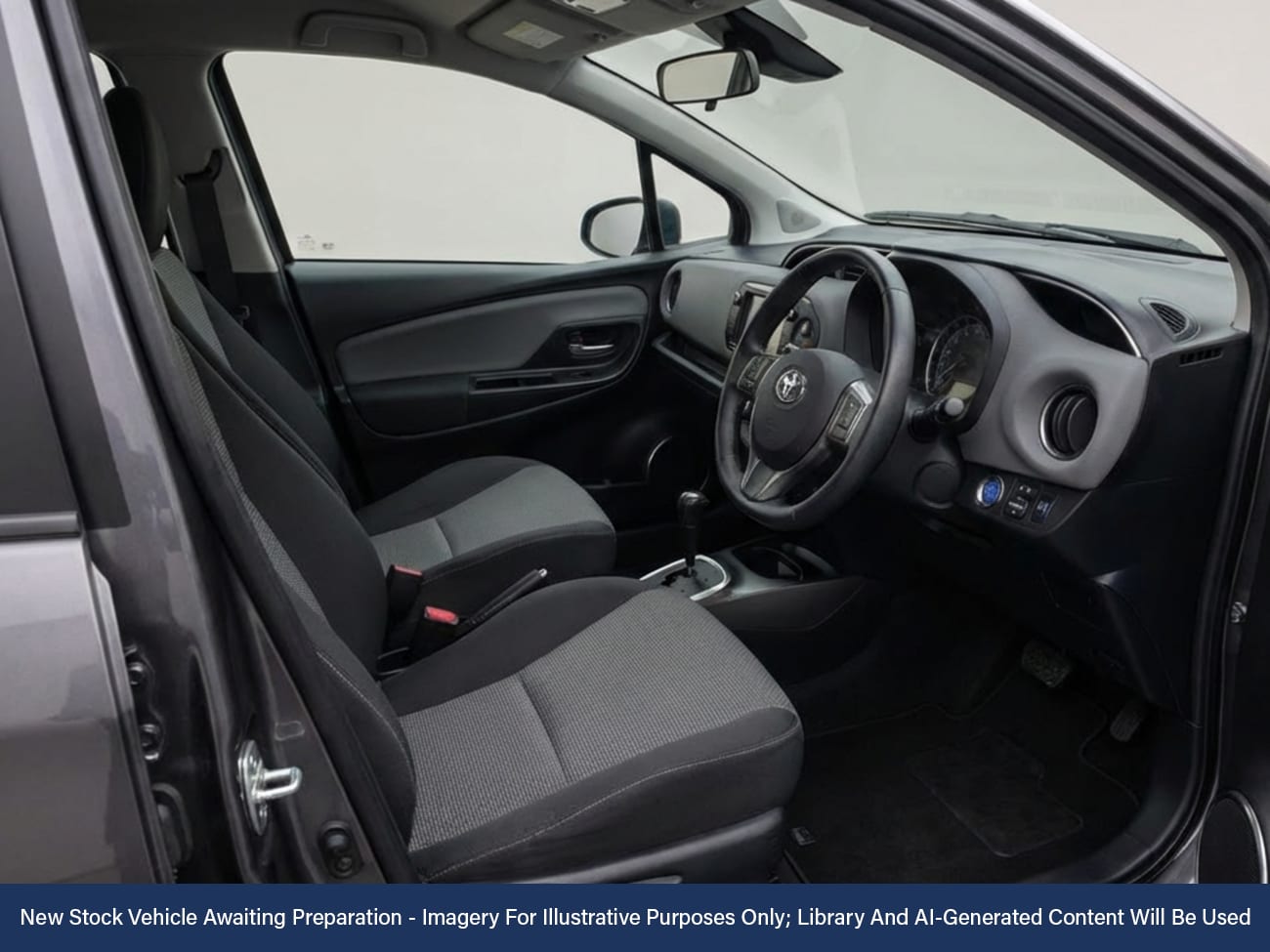 Used Toyota Yaris 2014 for sale - 77199635: Photo 3