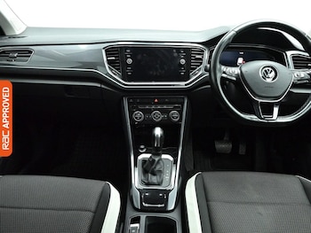 Used Volkswagen T-Roc 2021 for sale - 78163285: Photo