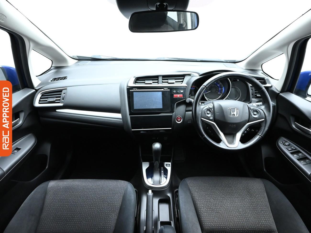 Used Honda Jazz 2016 for sale - 76379899: Photo 2