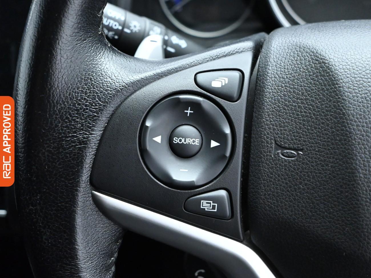 Used Honda Jazz 2016 for sale - 76379899: Photo 23