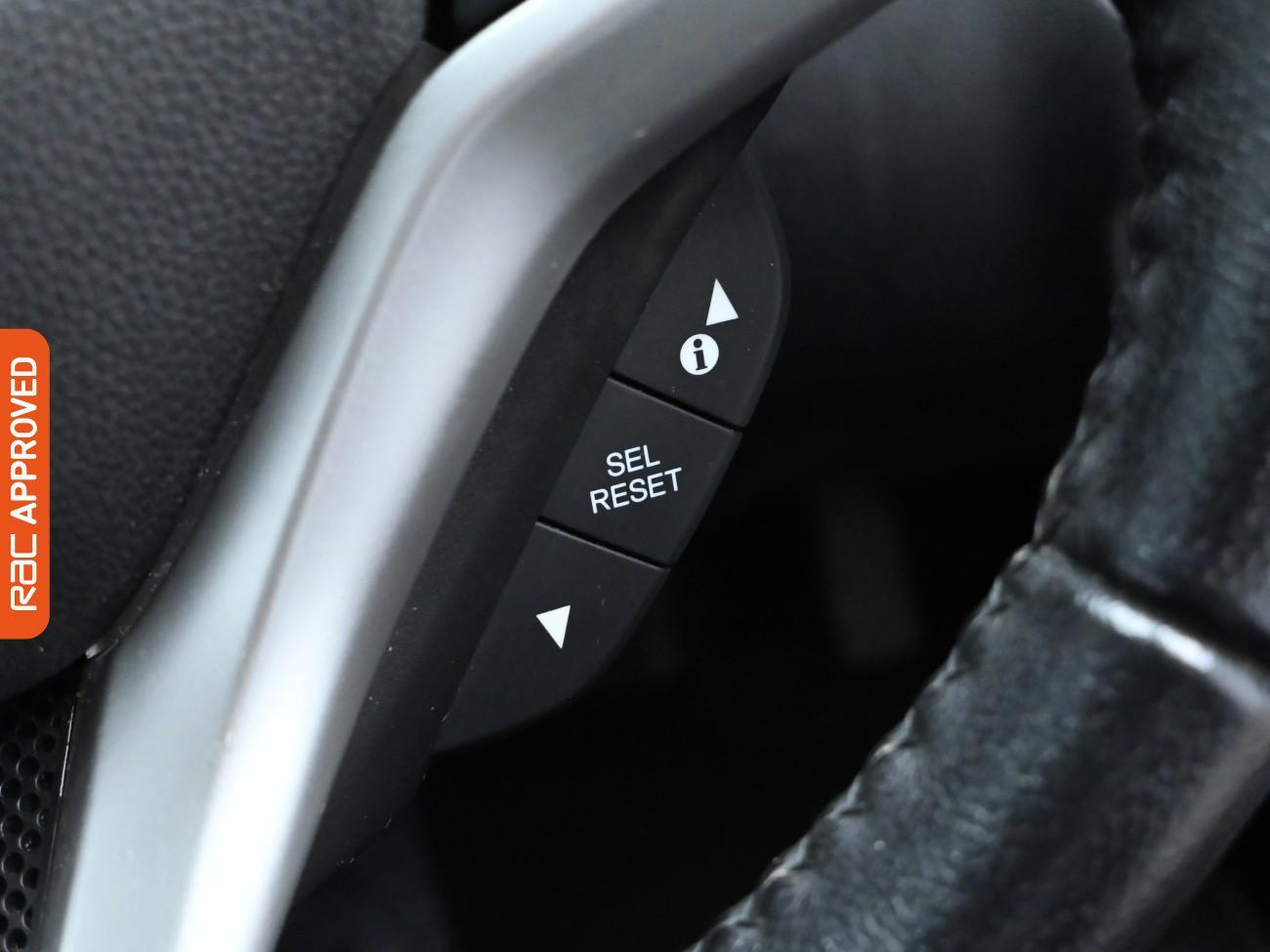 Used Honda Jazz 2016 for sale - 76379899: Photo 25