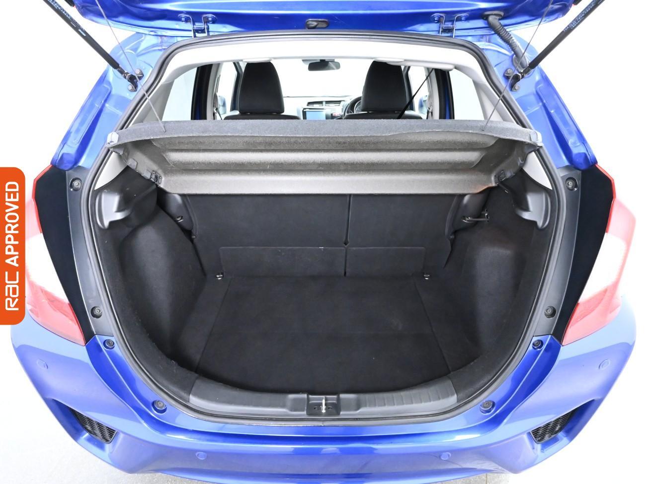 Used Honda Jazz 2016 for sale - 76379899: Photo 28