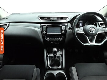 Used Nissan Qashqai 2017 for sale - 77407612: Photo