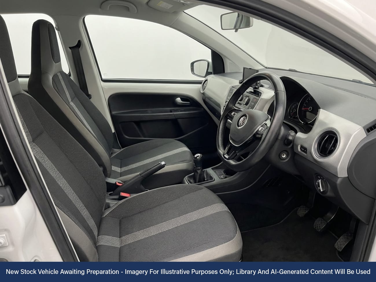 Used Volkswagen up! 2019 for sale - 77759900: Photo 3