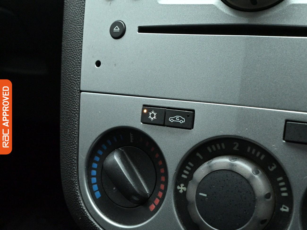 Used Vauxhall Corsa 2013 for sale - 77654279: Photo 16