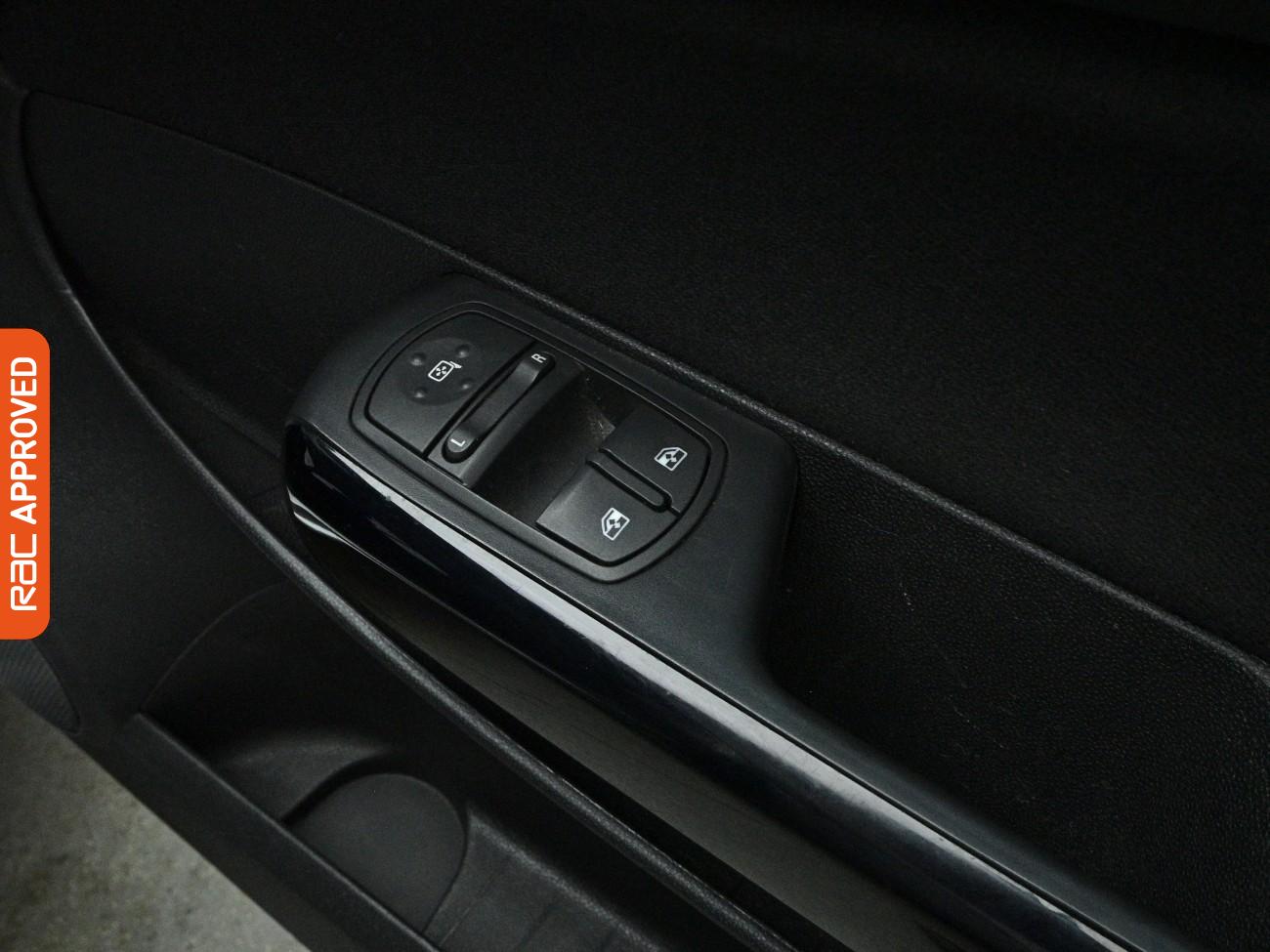 Used Vauxhall Corsa 2013 for sale - 77654279: Photo 23