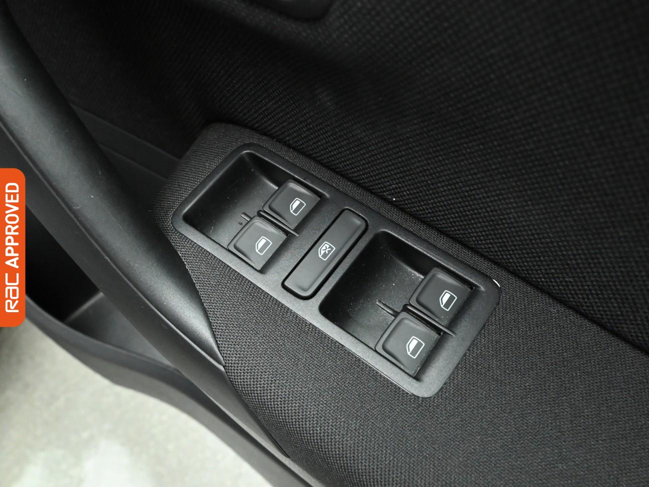 Used Volkswagen Polo 2017 for sale - 76878331: Photo 23