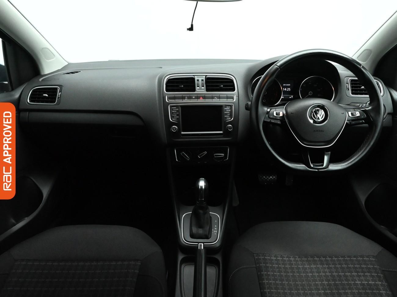 Used Volkswagen Polo 2017 for sale - 76629947: Photo 2