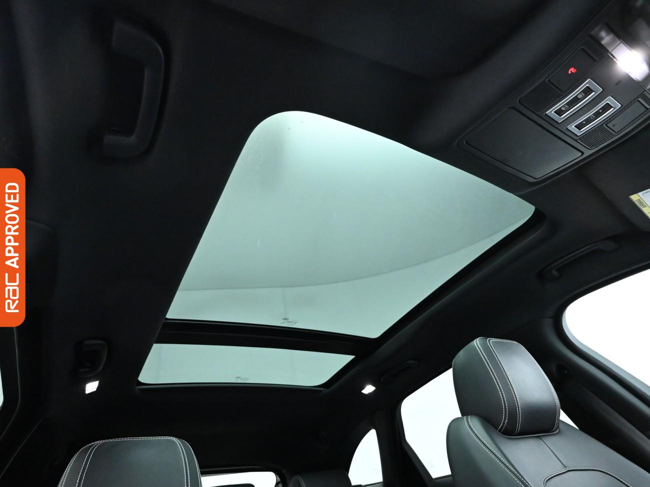 Used Jaguar F-Pace 2017 for sale - 76746283: Photo 3