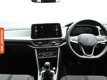 Used Volkswagen T-Roc 2025 for sale - 78904660: Photo