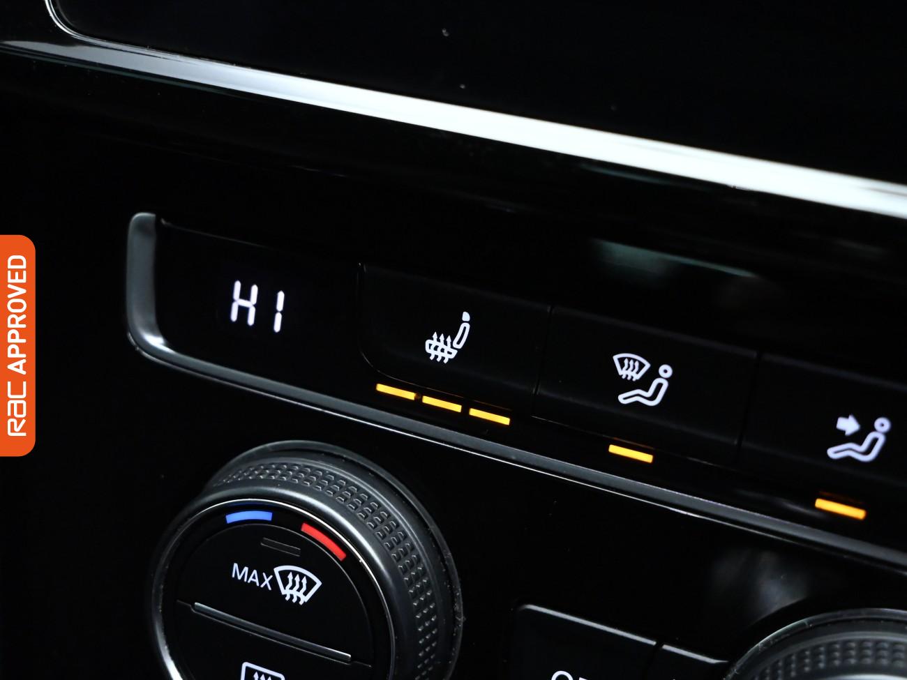 Used Volkswagen Golf 2018 for sale - 77951802: Photo 21