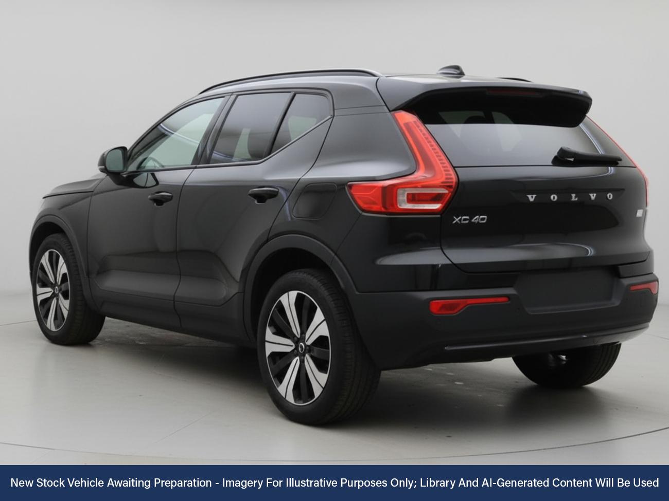 Used Volvo XC40 2022 for sale - 76845515: Photo 2