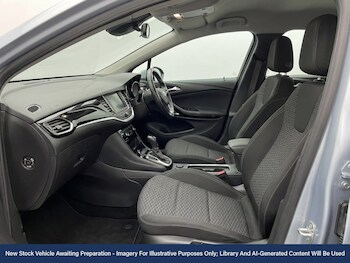 Used Vauxhall Astra 2017 for sale - 77080082: Photo