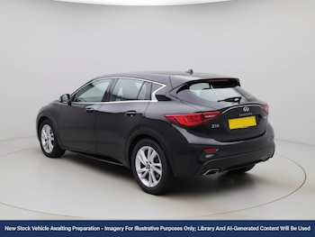 Used Infiniti Q30 2017 for sale - 76540976: Photo