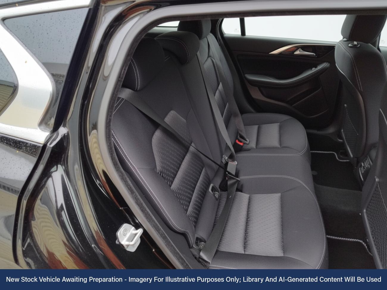 Used Infiniti Q30 2017 for sale - 76540976: Photo 4