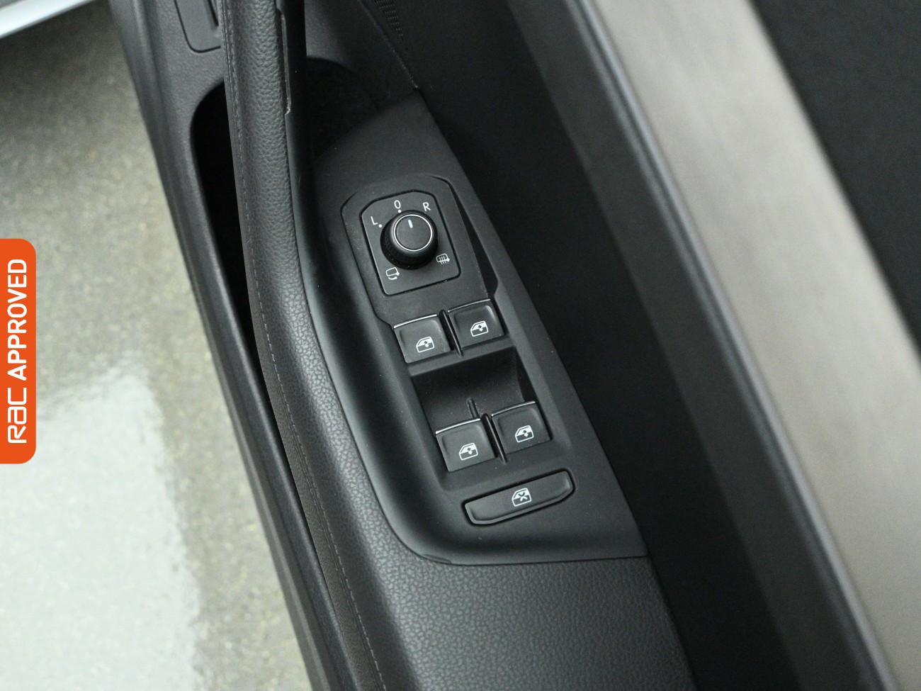 Used Volkswagen Passat 2017 for sale - 77812589: Photo 23