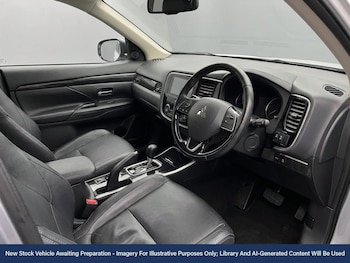 Used Mitsubishi Outlander 2018 for sale - 77779705: Photo