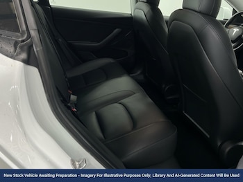 Used Tesla Model 3 2021 for sale - 76705533: Photo