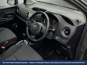 Used Toyota Yaris 2020 for sale - 79624125: Photo