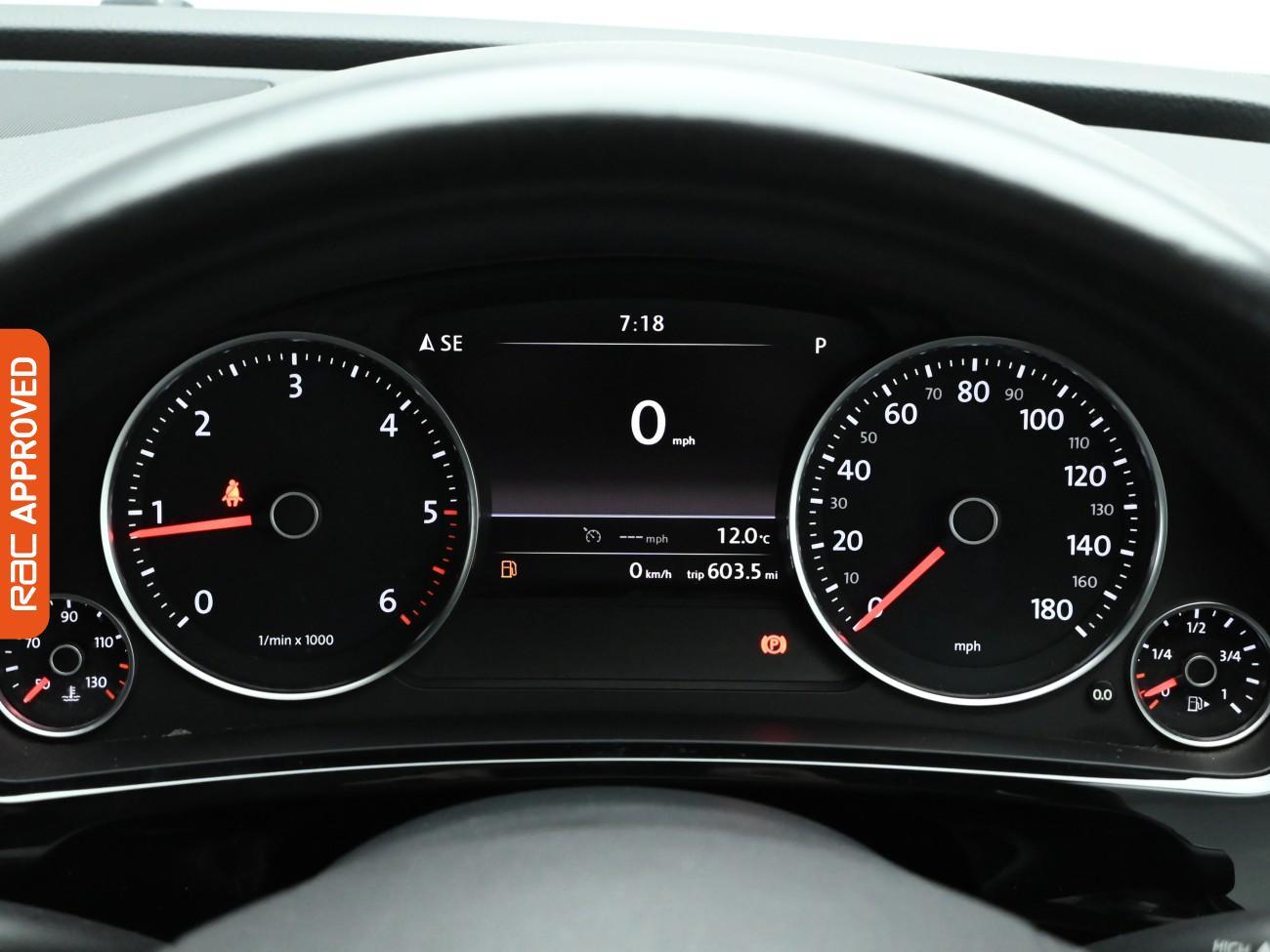 Used Volkswagen Touareg 2016 for sale - 76650517: Photo 11