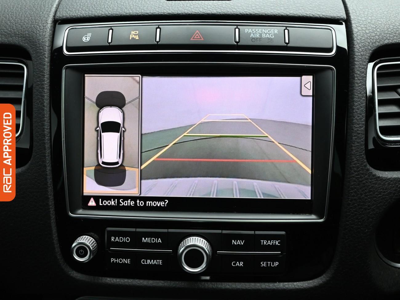 Used Volkswagen Touareg 2016 for sale - 76650517: Photo 17