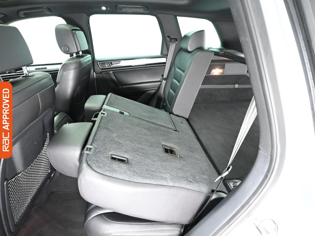 Used Volkswagen Touareg 2016 for sale - 76650517: Photo 27