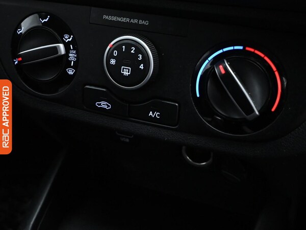 Used Hyundai i10 2025 for sale - 76115211: Photo 25