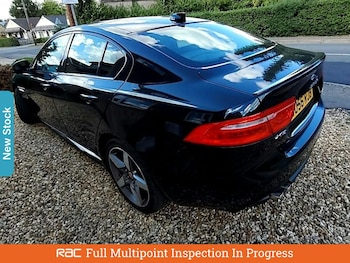 Used Jaguar XE 2016 for sale - 76017508: Photo