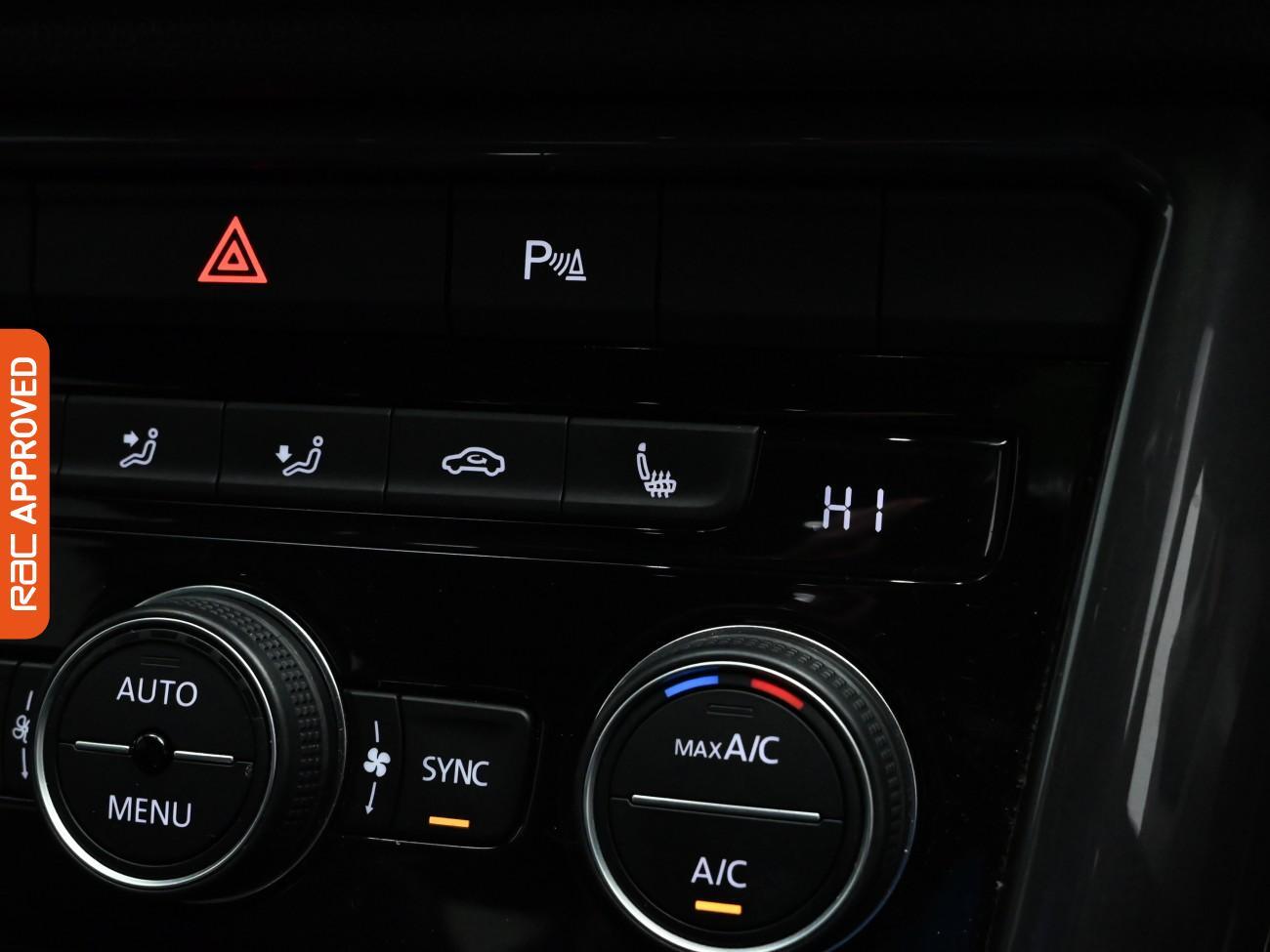 Used Volkswagen T-Roc 2021 for sale - 77138870: Photo 17