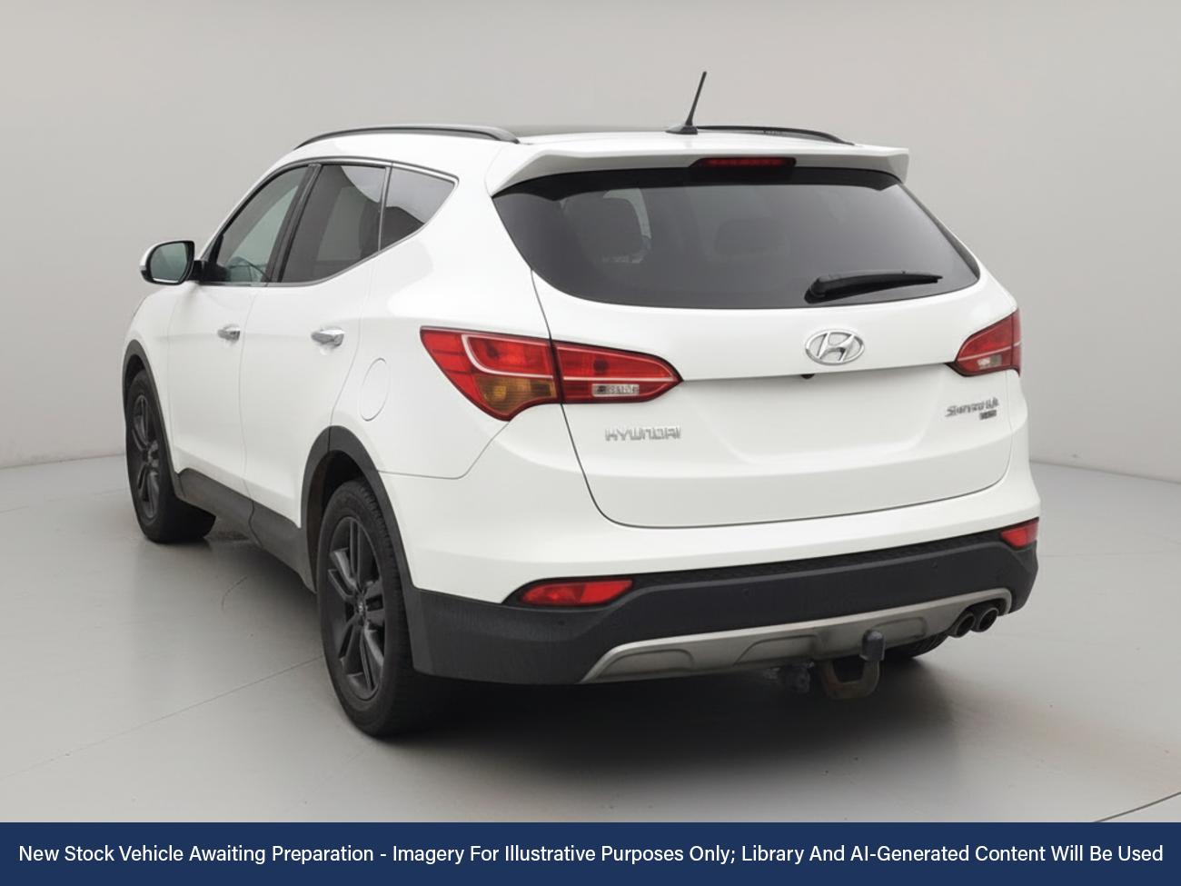 Used Hyundai Santa Fe 2015 for sale - 76495174: Photo 2