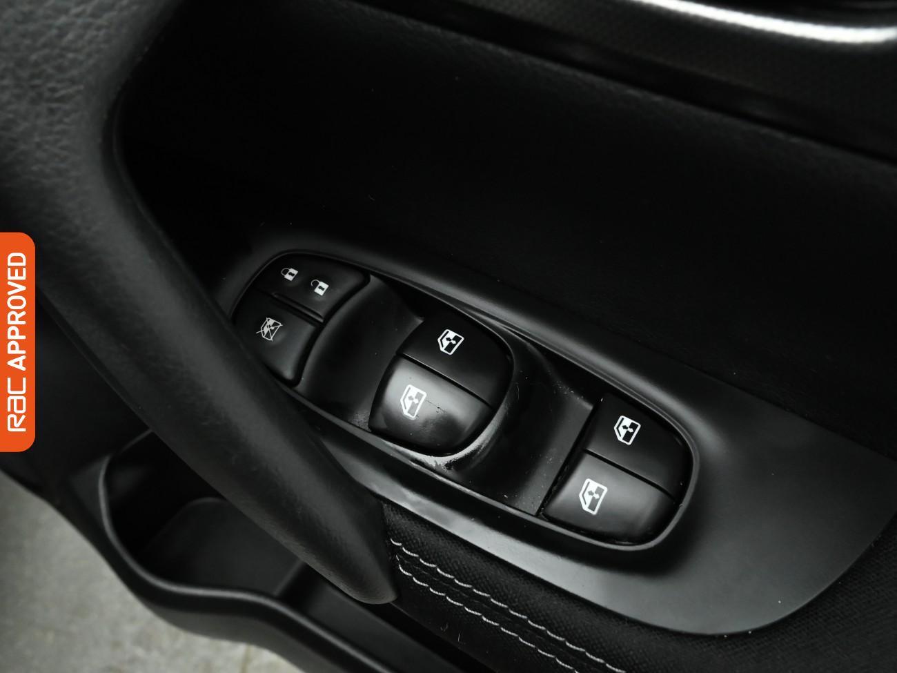 Used Nissan Qashqai 2018 for sale - 77680030: Photo 23