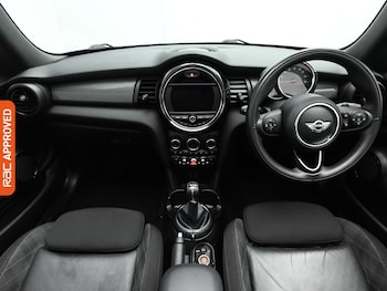 Used MINI Convertible 2018 for sale - 76919250: Photo