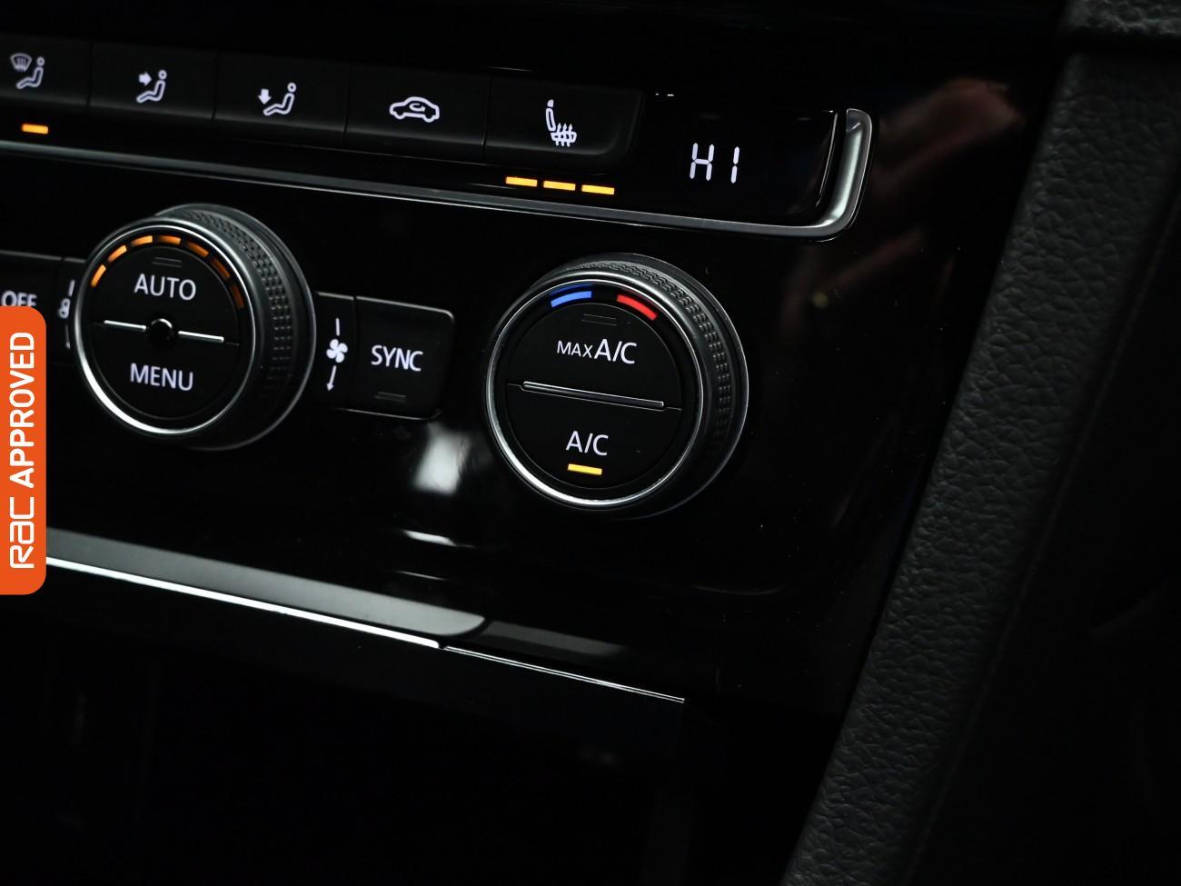 Used Volkswagen Golf 2019 for sale - 77593381: Photo 19