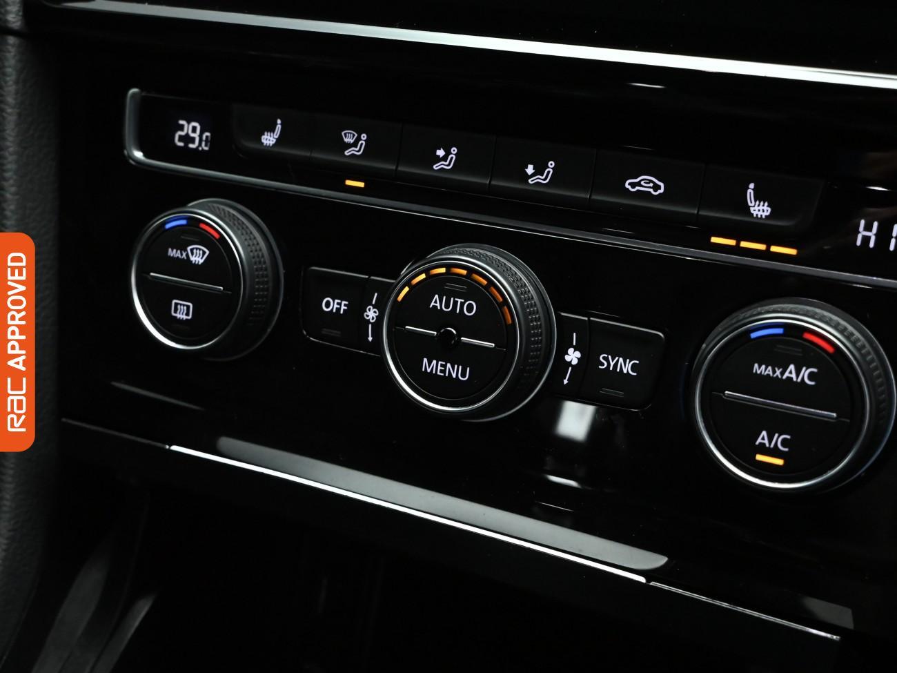 Used Volkswagen Golf 2019 for sale - 77593381: Photo 21