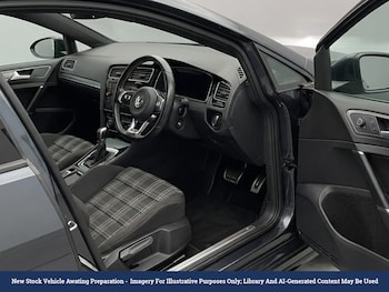 Used Volkswagen Golf 2018 for sale - 79161515: Photo