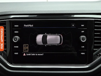 Used Volkswagen T-Roc 2020 for sale - 78931914: Photo