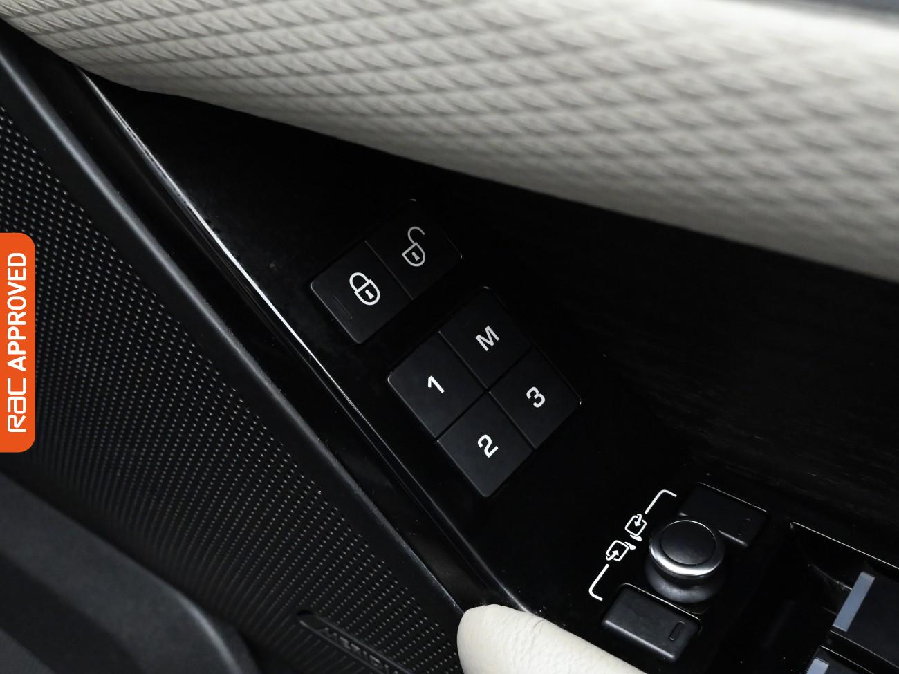 Used Land Rover Range Rover Velar 2019 for sale - 76330575: Photo 24
