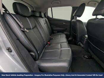 Used Nissan Leaf 2022 for sale - 76980156: Photo