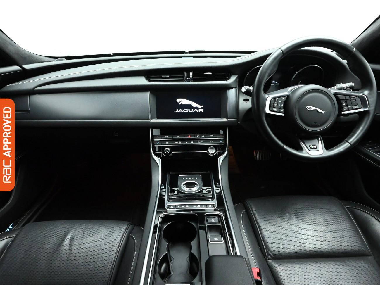 Used Jaguar XF 2020 for sale - 77368751: Photo 2